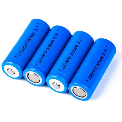 Hohe Kapazität 3,7V 3000mAh 18650 Lithiumbatterie Wiederaufladbare Li-Ionen-Zelle mit 500 Zyklenlebensdauer